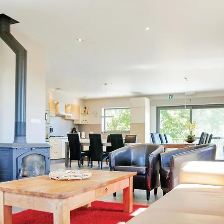 Five-bedroom Holiday In Ferienhaus