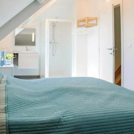 Five-bedroom Holiday In * Somme-Leuze